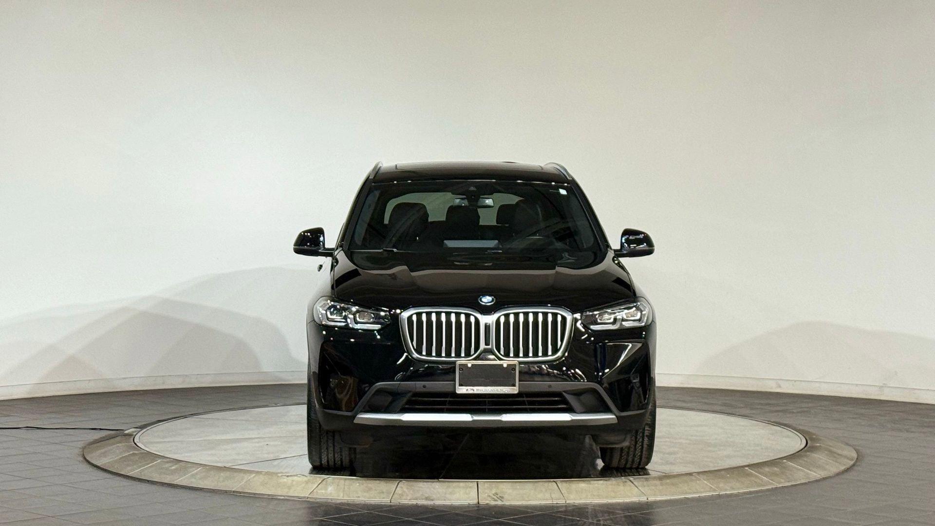 Used 2023 BMW X3 xDrive30i w/ Premium Package AWD/4WD video 3