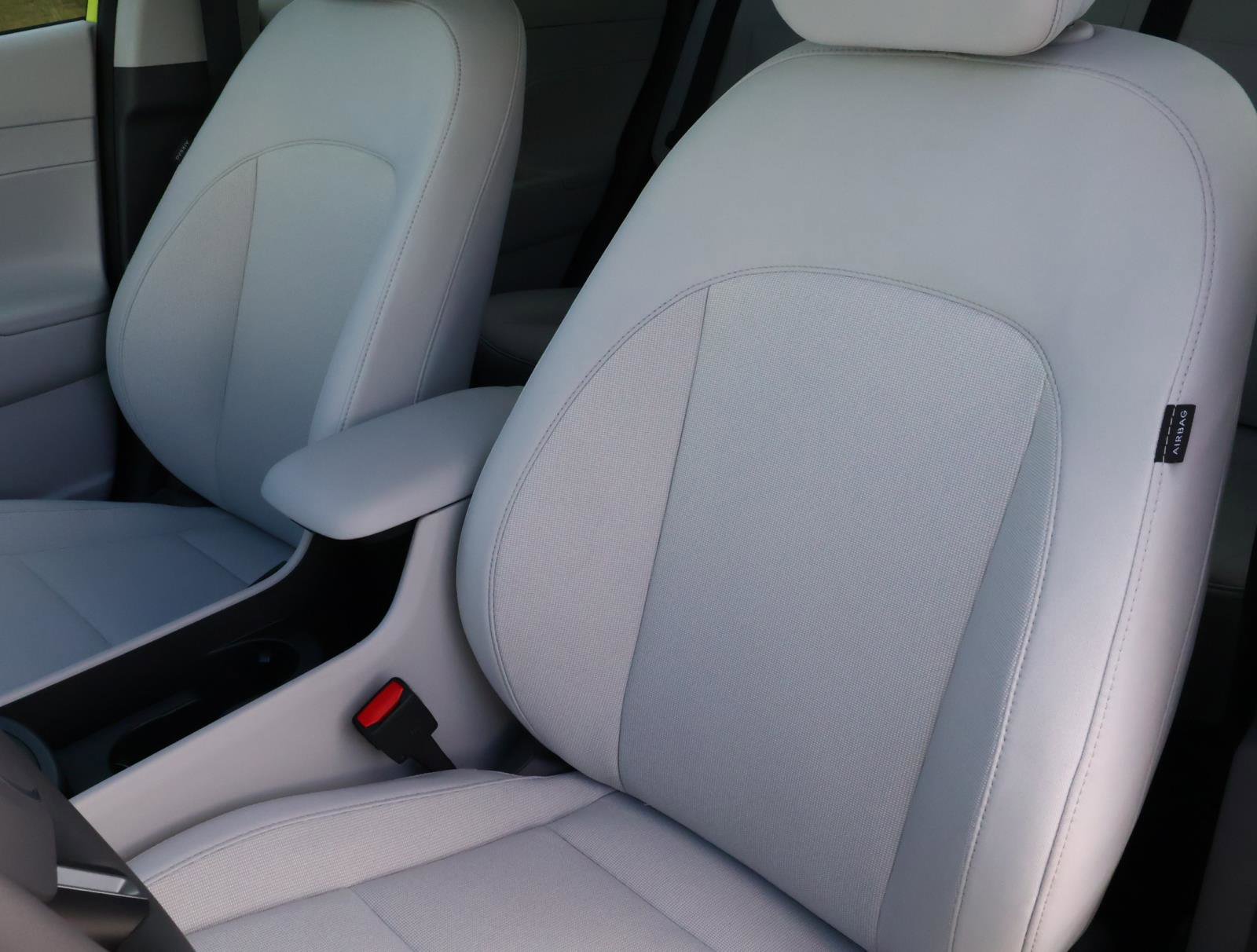 Certified 2026 Hyundai Kona SE image 13