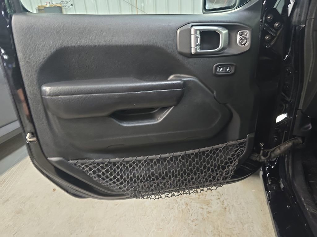 Used 2018 Jeep Wrangler Unlimited Sport S image 14