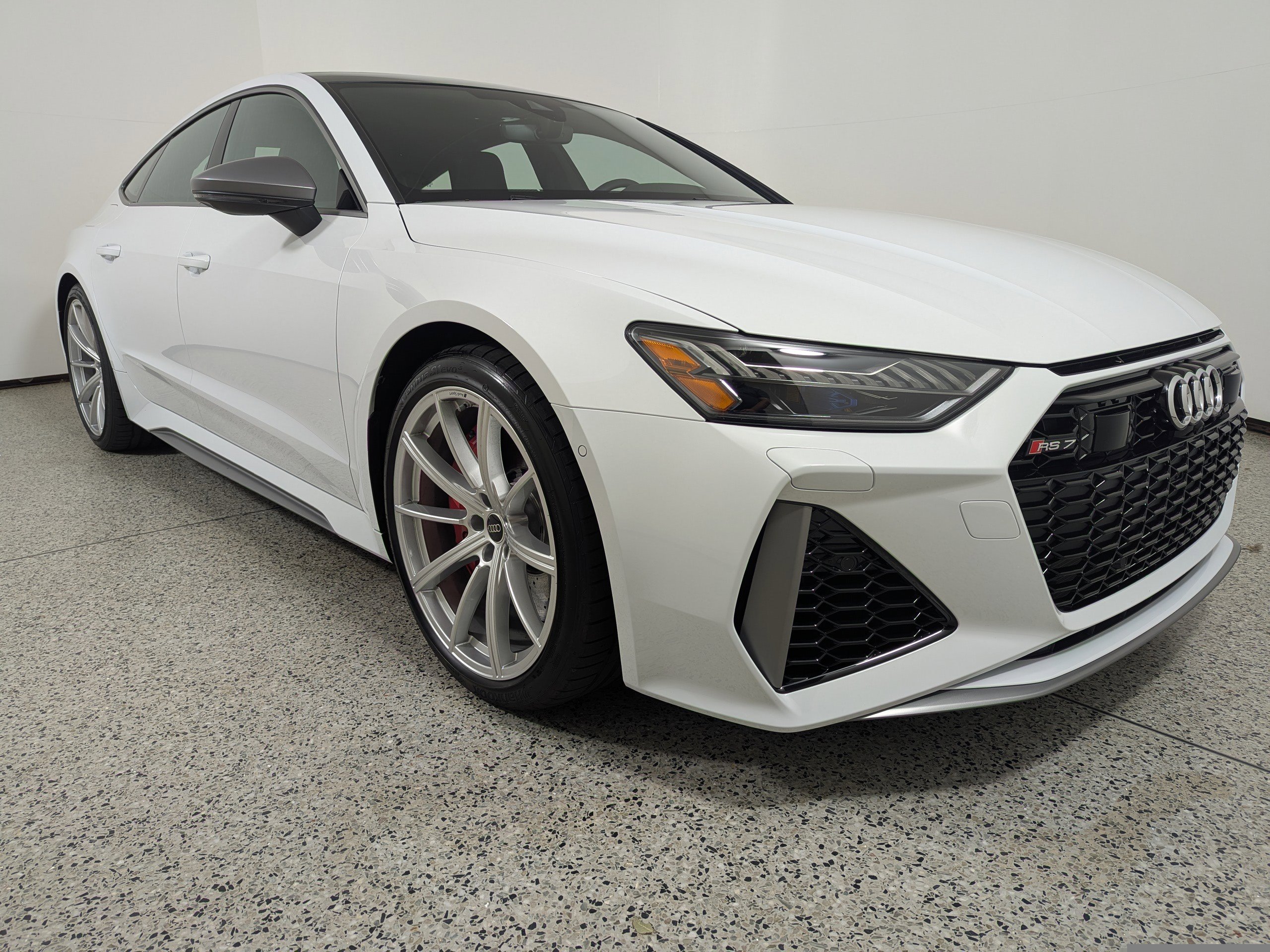 New 2025 Audi RS 7 Performance image 1