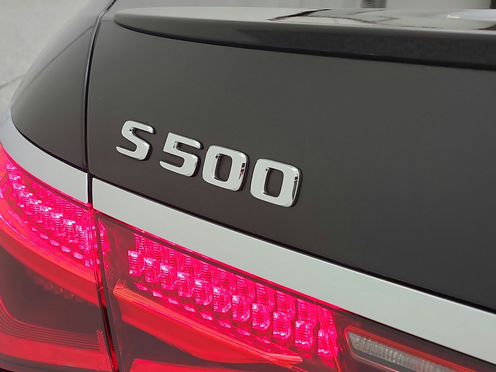 Certified 2023 Mercedes-Benz S 500 4MATIC image 32