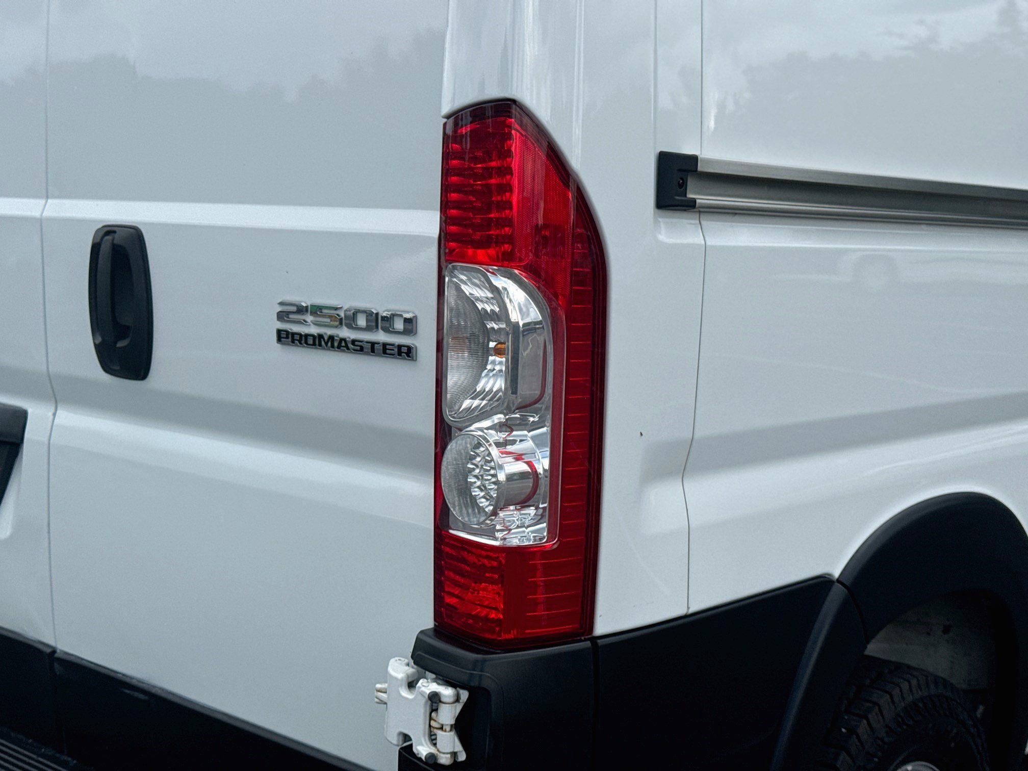 Used 2025 RAM ProMaster 2500 w/ Convenience Group FWD image 32