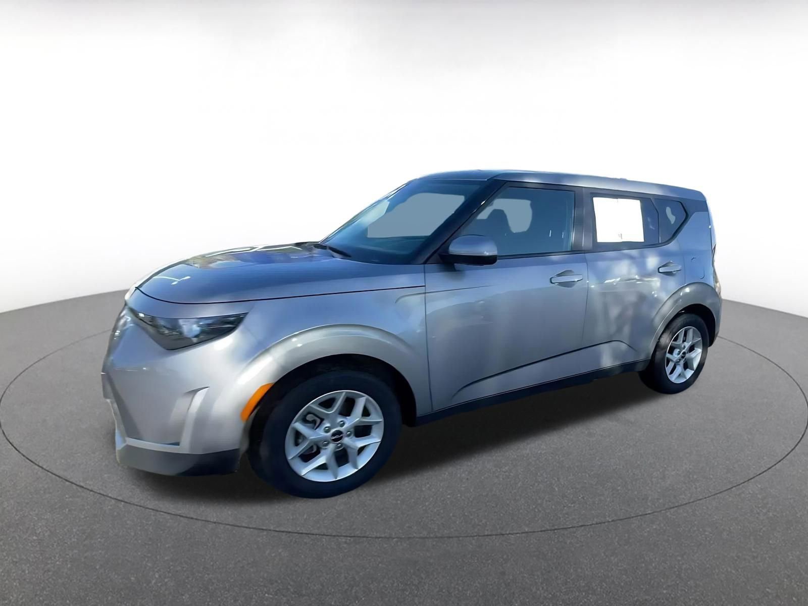 Used 2025 Kia Soul LX w/ LX Technology Package image 8