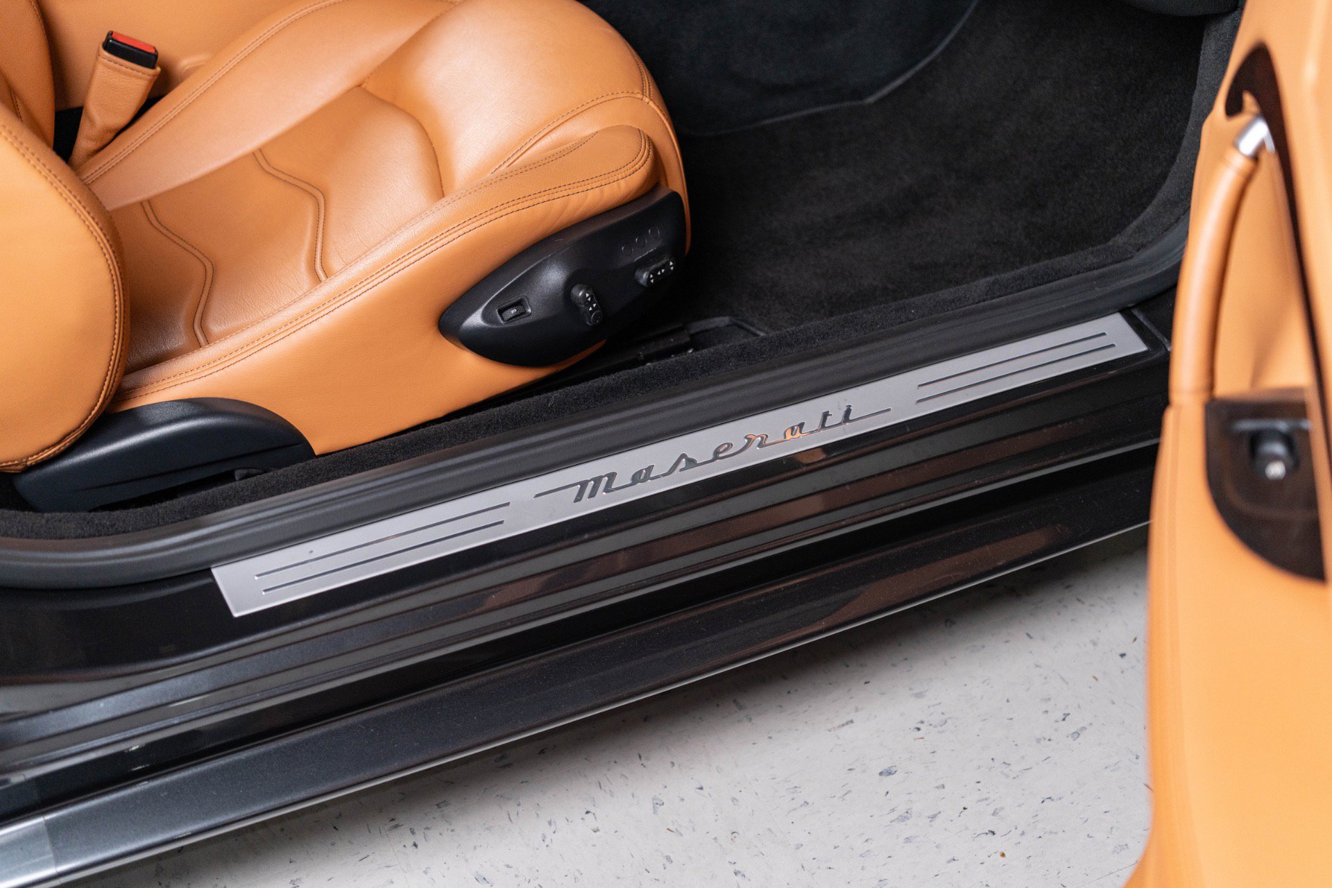 Used 2012 Maserati GranTurismo S image 46