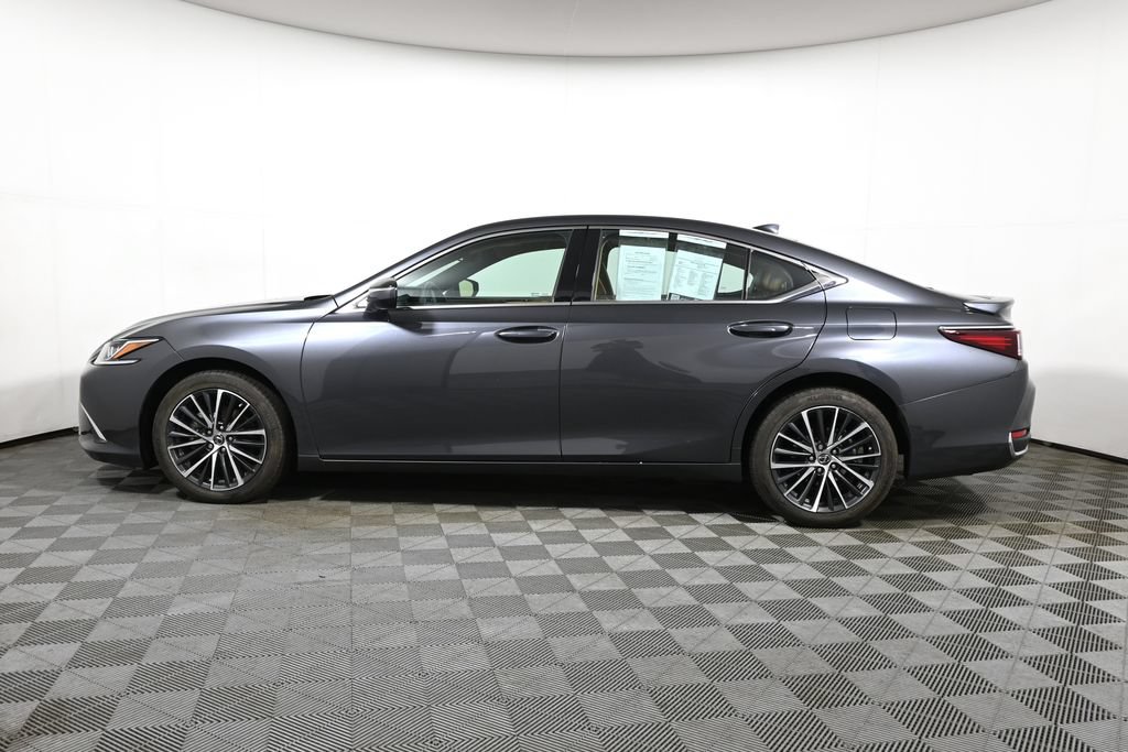 Used 2024 Lexus ES 250 w/ Premium Package AWD/4WD image 2