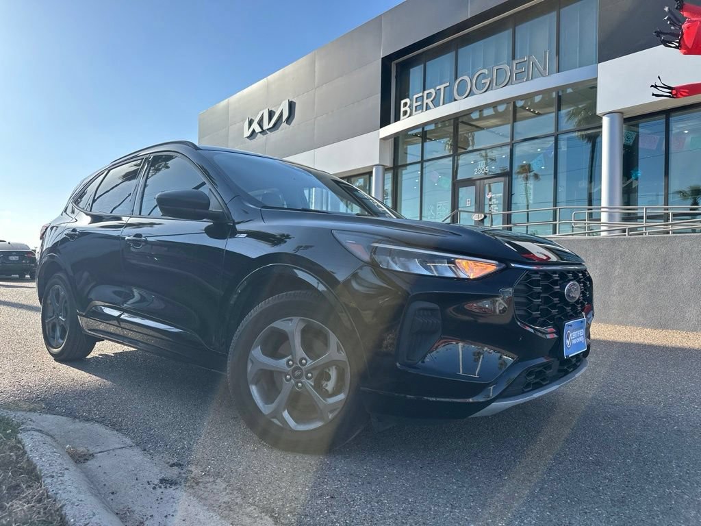 Used 2023 Ford Escape ST-Line w/ Tech Pack #1 FWD video 1