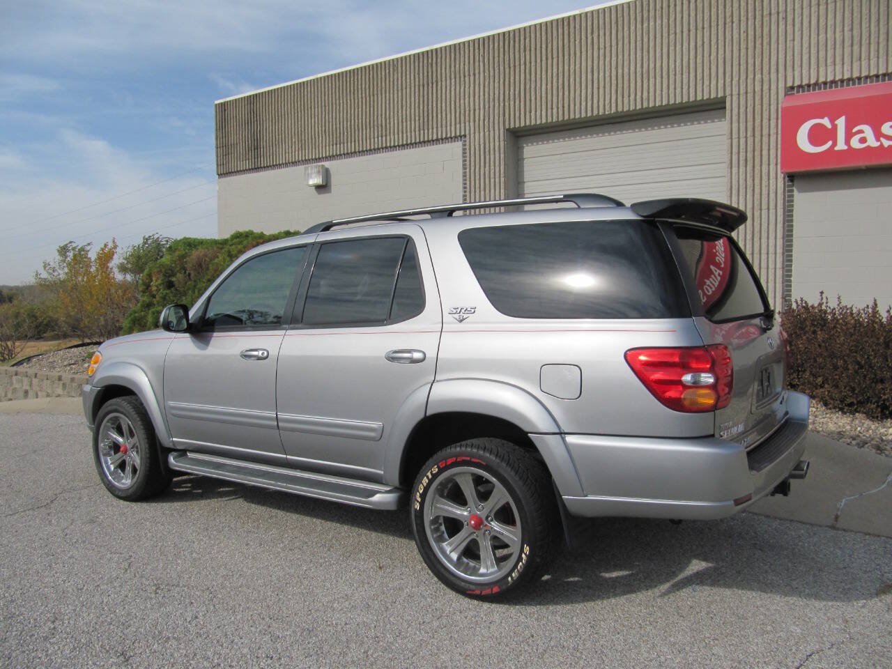 Used 2002 Toyota Sequoia SR5 AWD/4WD image 4