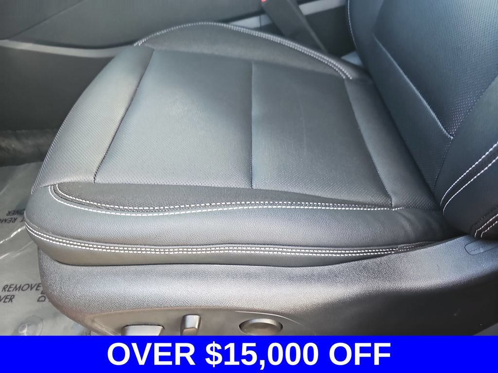 Used 2024 Chevrolet Blazer EV LT AWD/4WD image 30