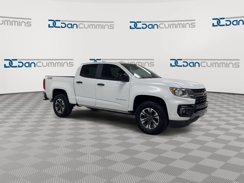 Used 2022 Chevrolet Colorado Z71 AWD/4WD image 2