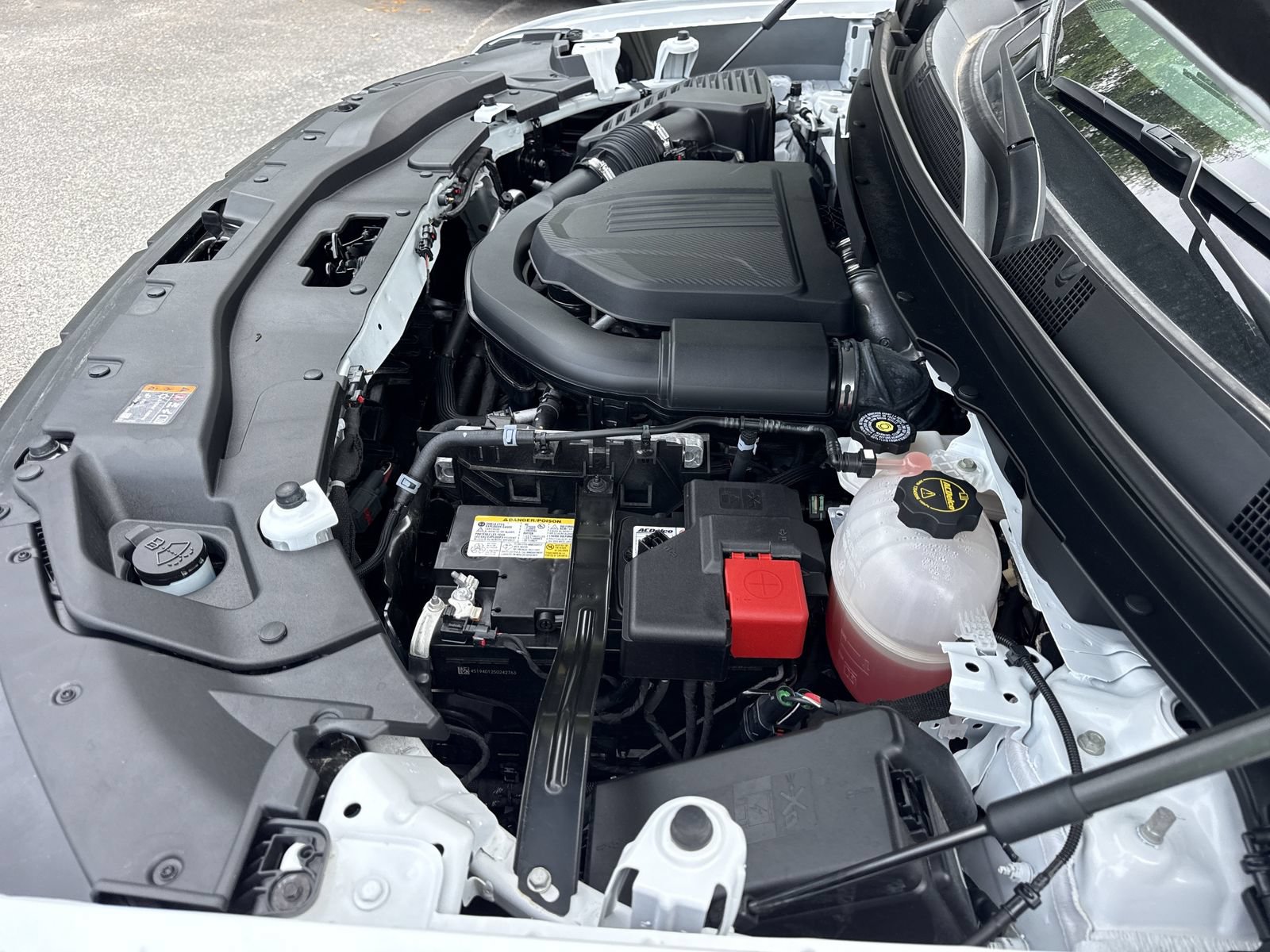 Used 2025 GMC Acadia Elevation FWD image 37
