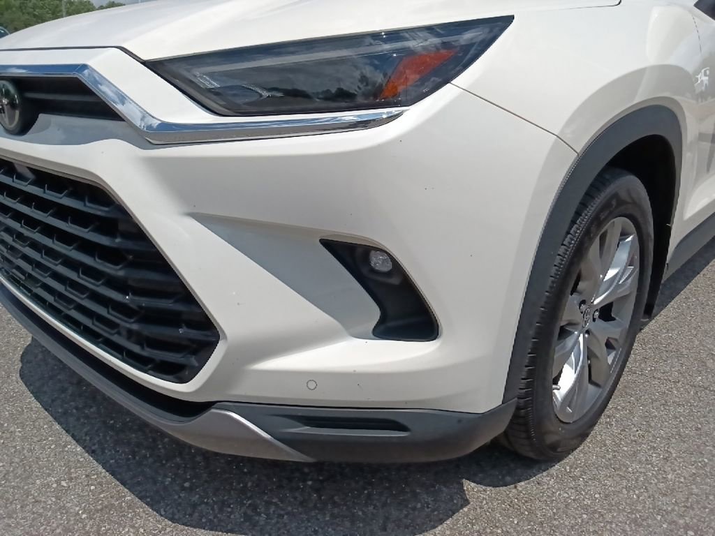 Used 2024 Toyota Grand Highlander AWD image 9
