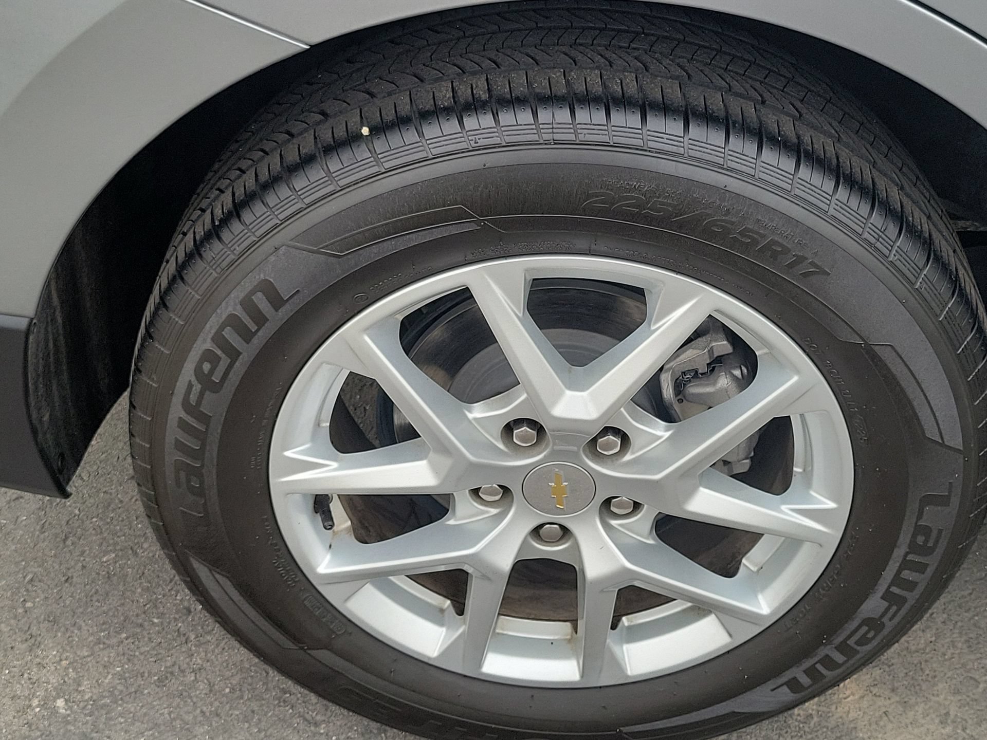 Used 2024 Chevrolet Equinox LT w/ Driver Convenience Package FWD image 23