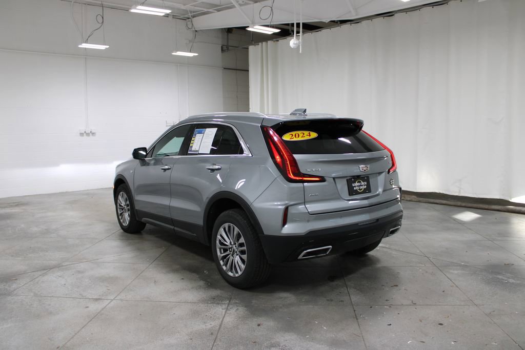Used 2024 Cadillac XT4 Premium Luxury AWD/4WD image 7