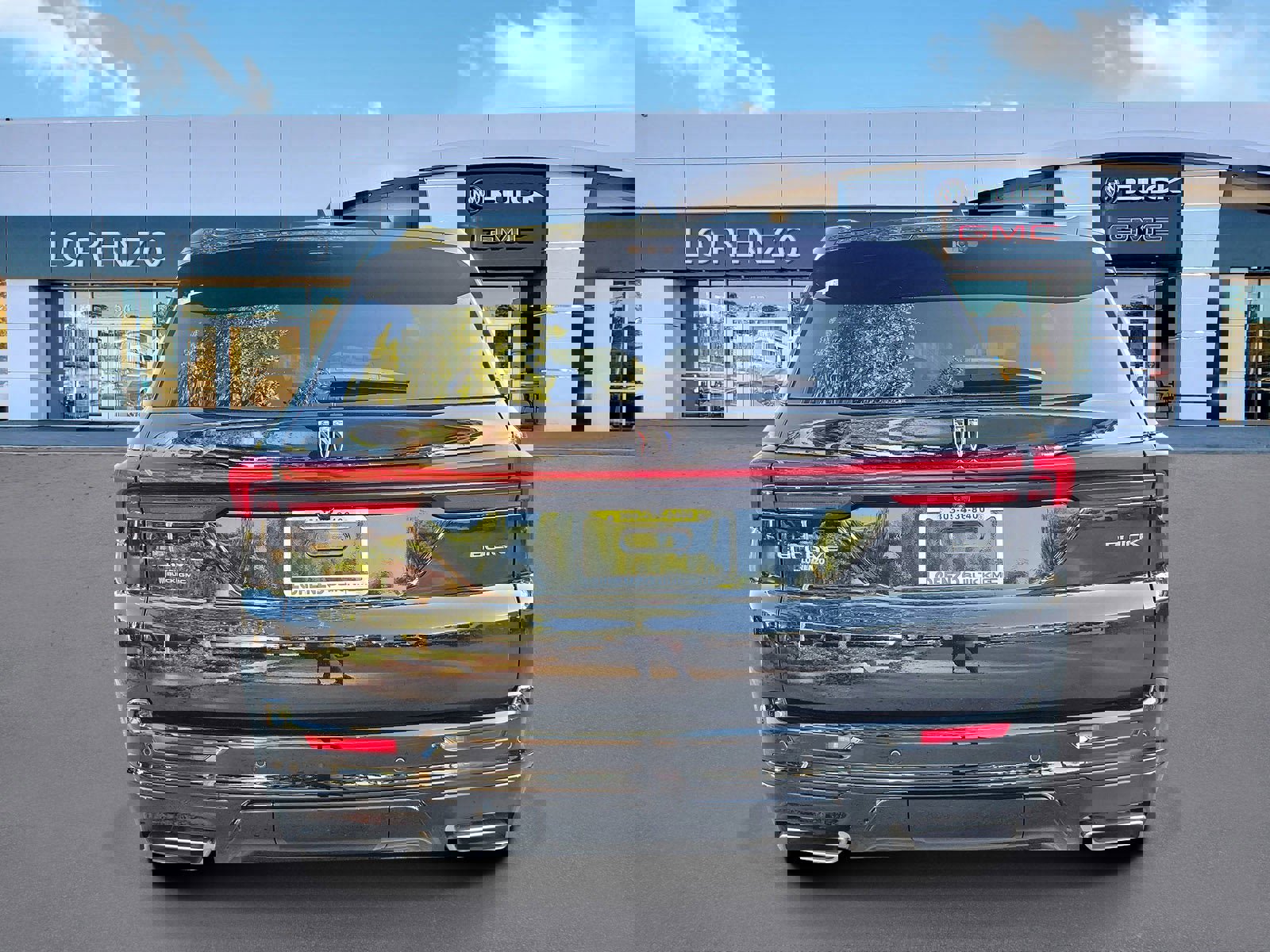 New 2026 Buick Enclave Sport Touring w/ Power Package image 4