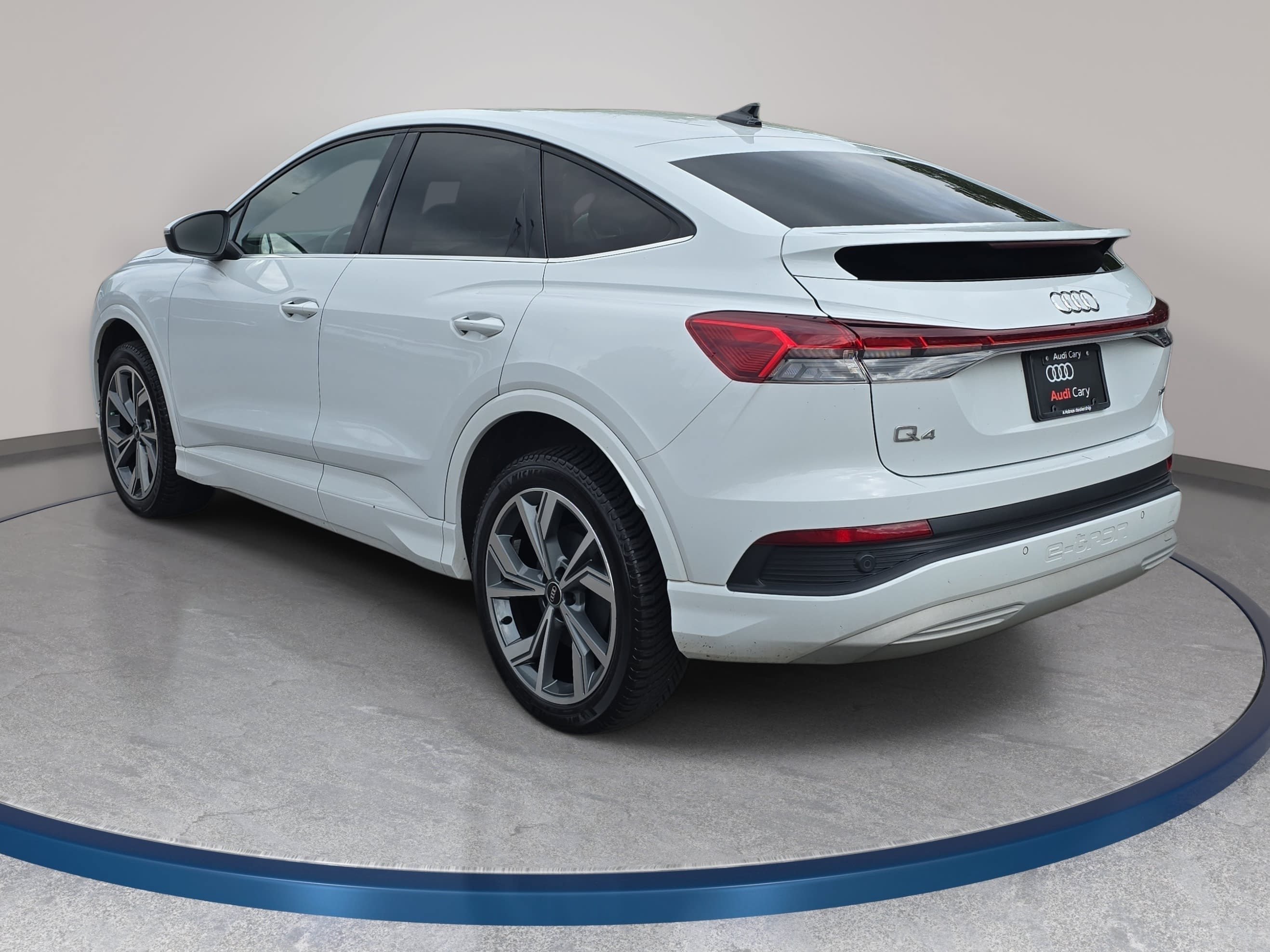Used 2022 Audi Q4 e-tron Premium Plus AWD/4WD image 7