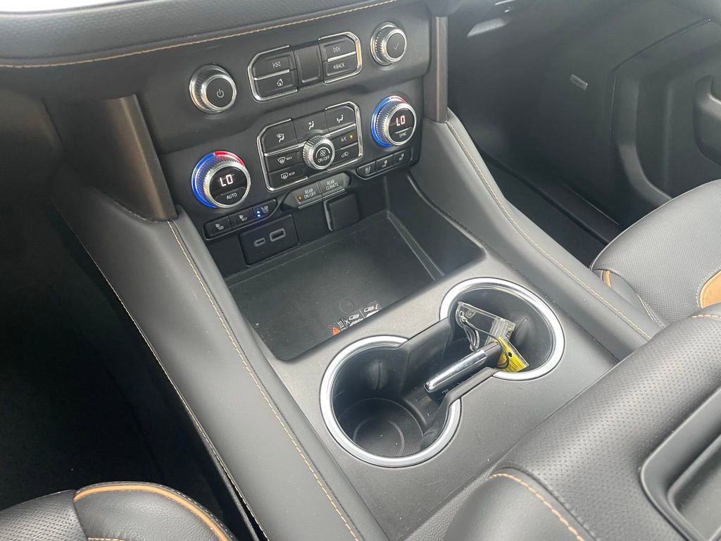 Used 2023 GMC Yukon AT4 w/ Technology Package image 18