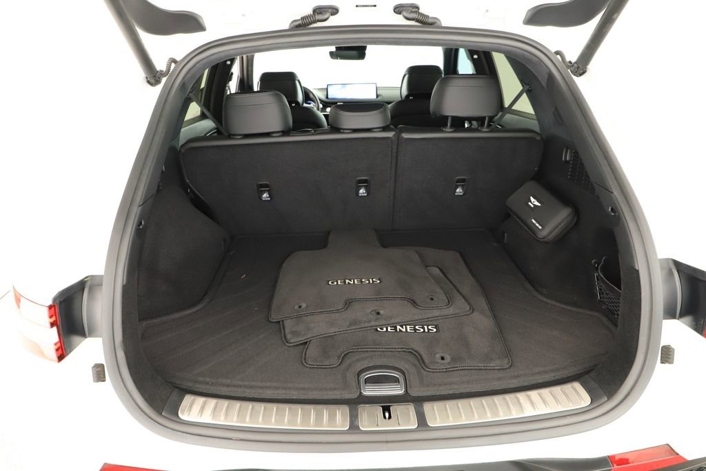 Used 2025 Genesis GV70 3.5T Sport w/ Sport Advanced Package image 29