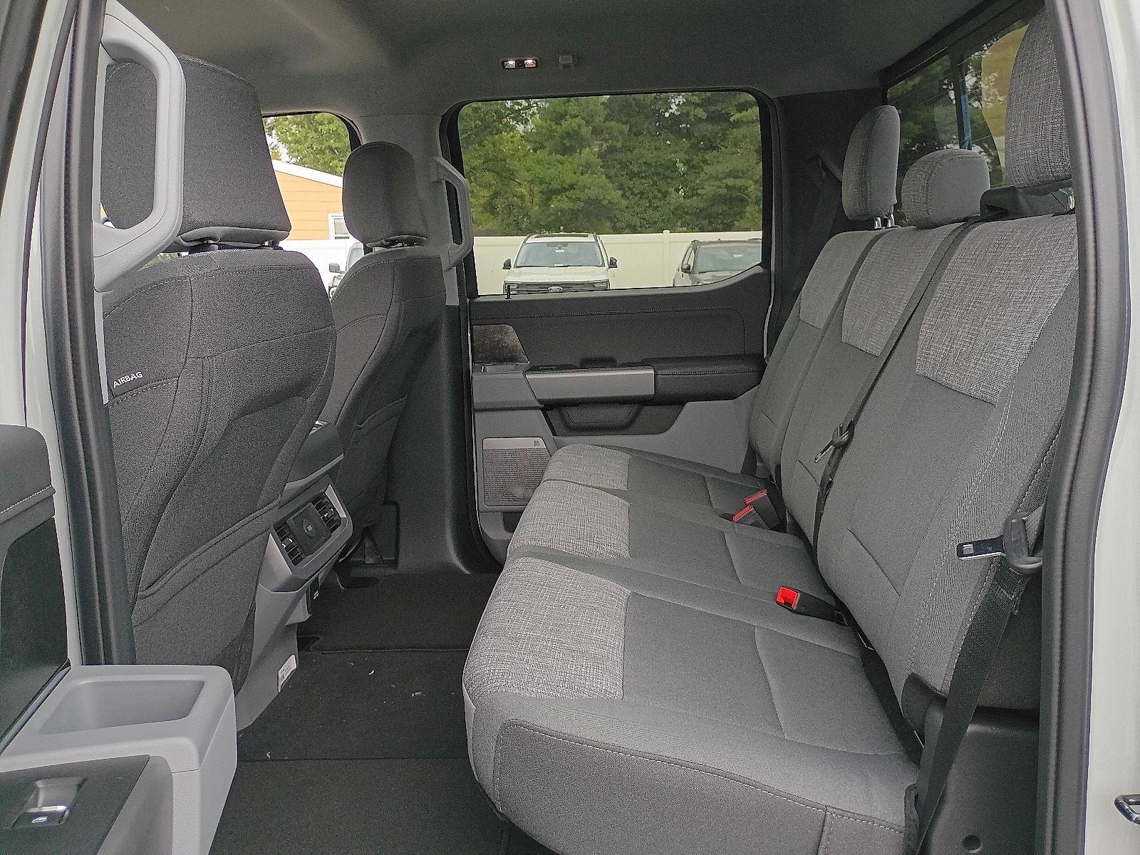 New 2026 Ford F250 XLT w/ XLT Premium Package image 7