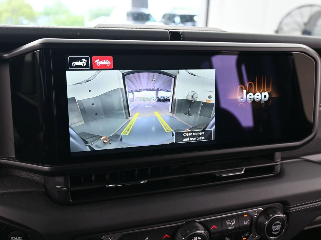 Used 2025 Jeep Wrangler Unlimited Rubicon 392 image 18