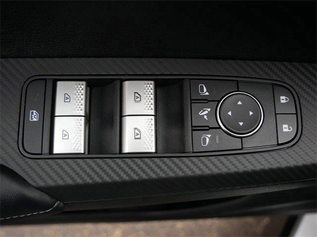 Used 2025 Mitsubishi Outlander SEL image 17