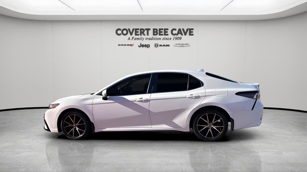 Used 2023 Toyota Camry SE w/ Convenience Package image 5