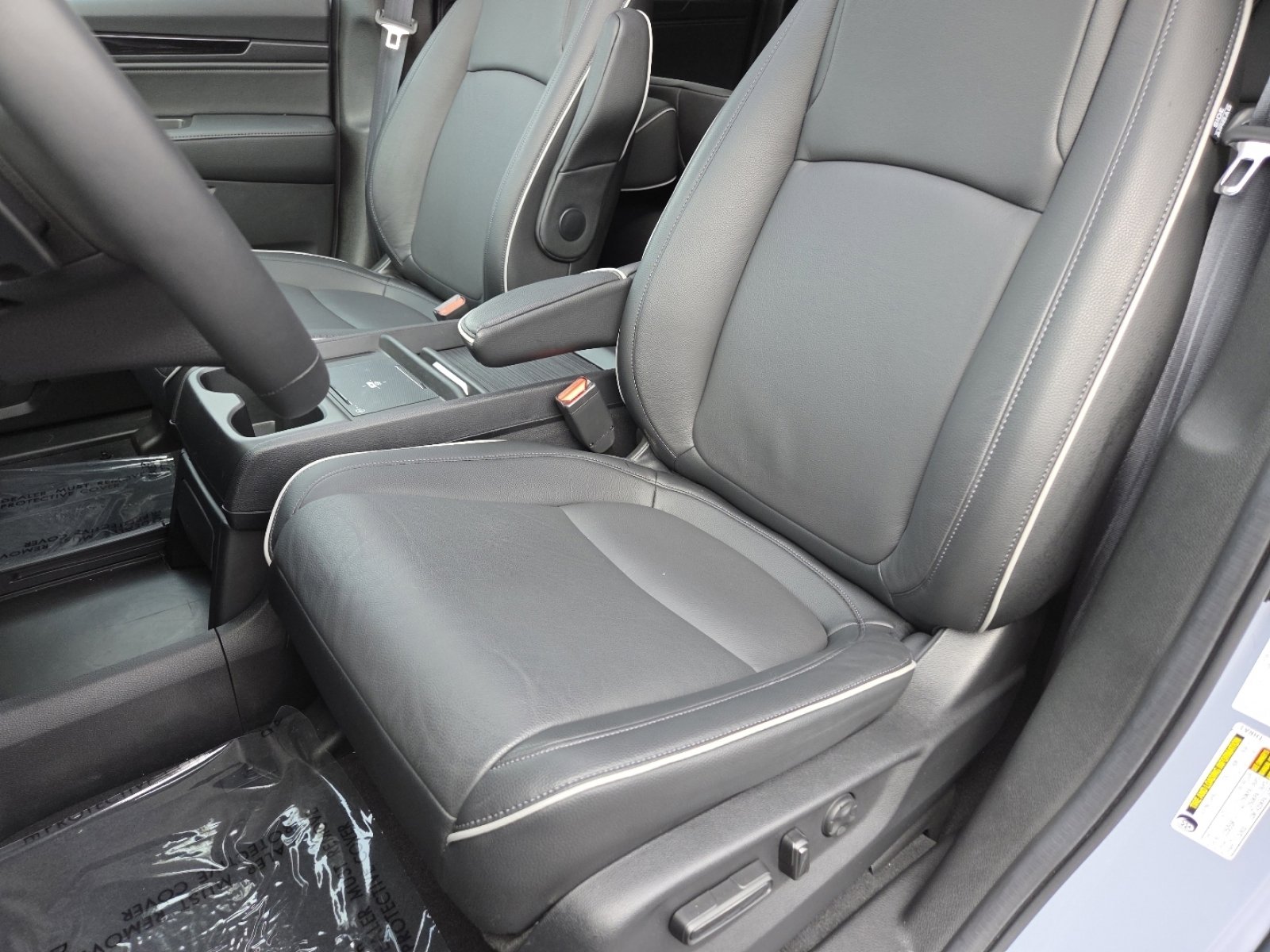 Certified 2025 Honda Odyssey Touring image 30