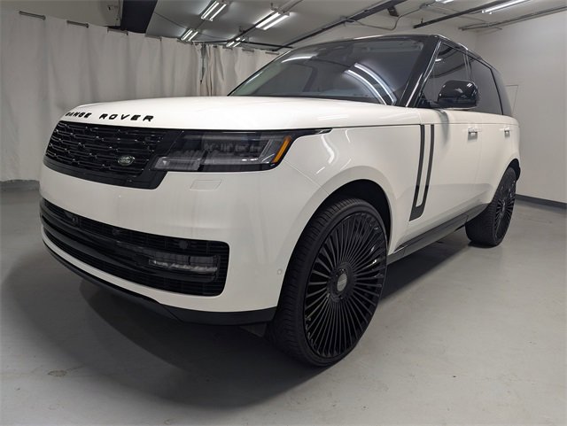 Used 2023 Land Rover Range Rover SE image 5