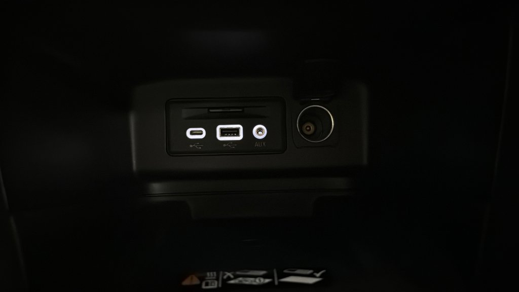 Used 2022 Chevrolet Equinox Premier image 23