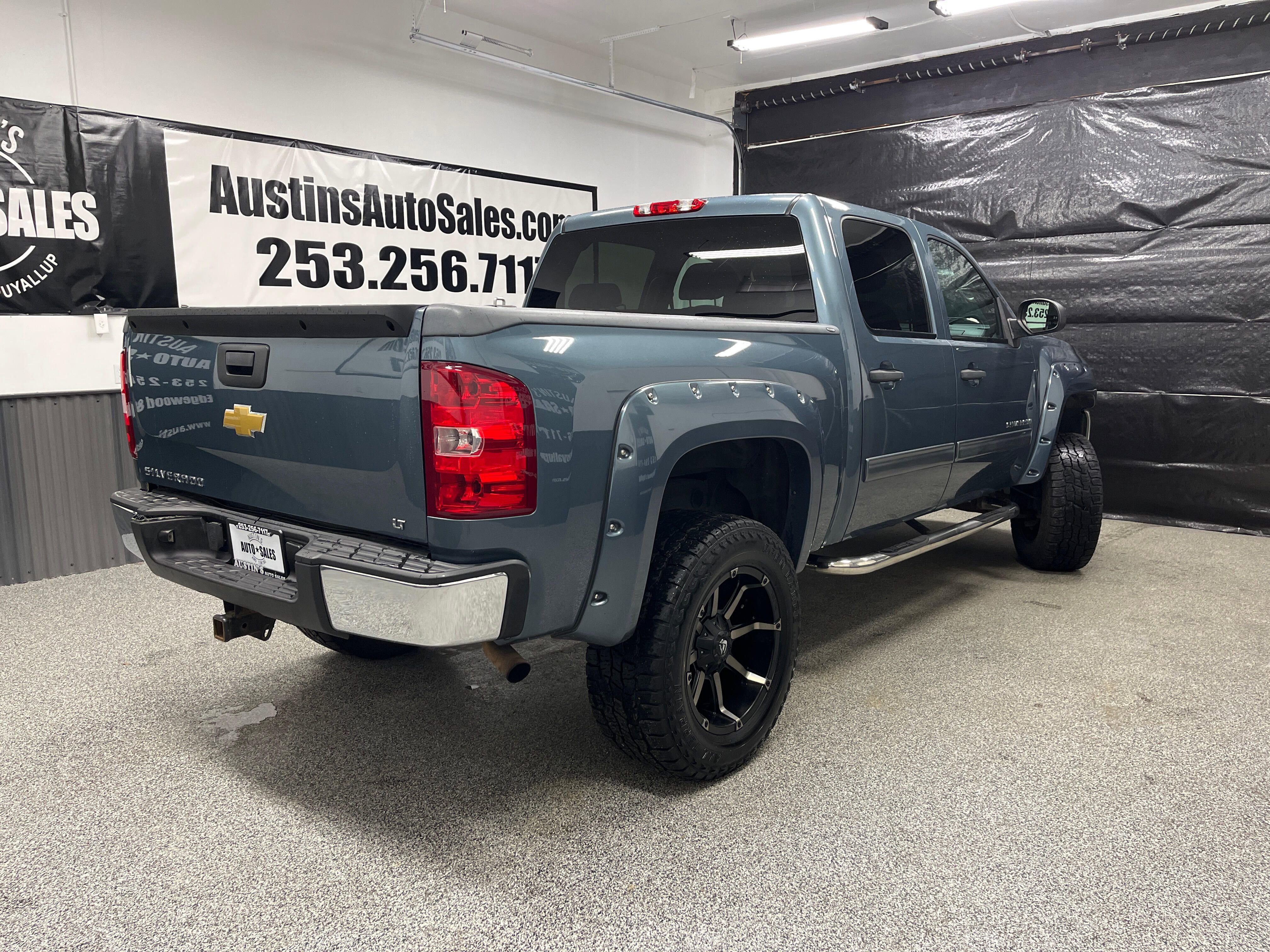 Used 2013 Chevrolet Silverado 1500 LT image 3