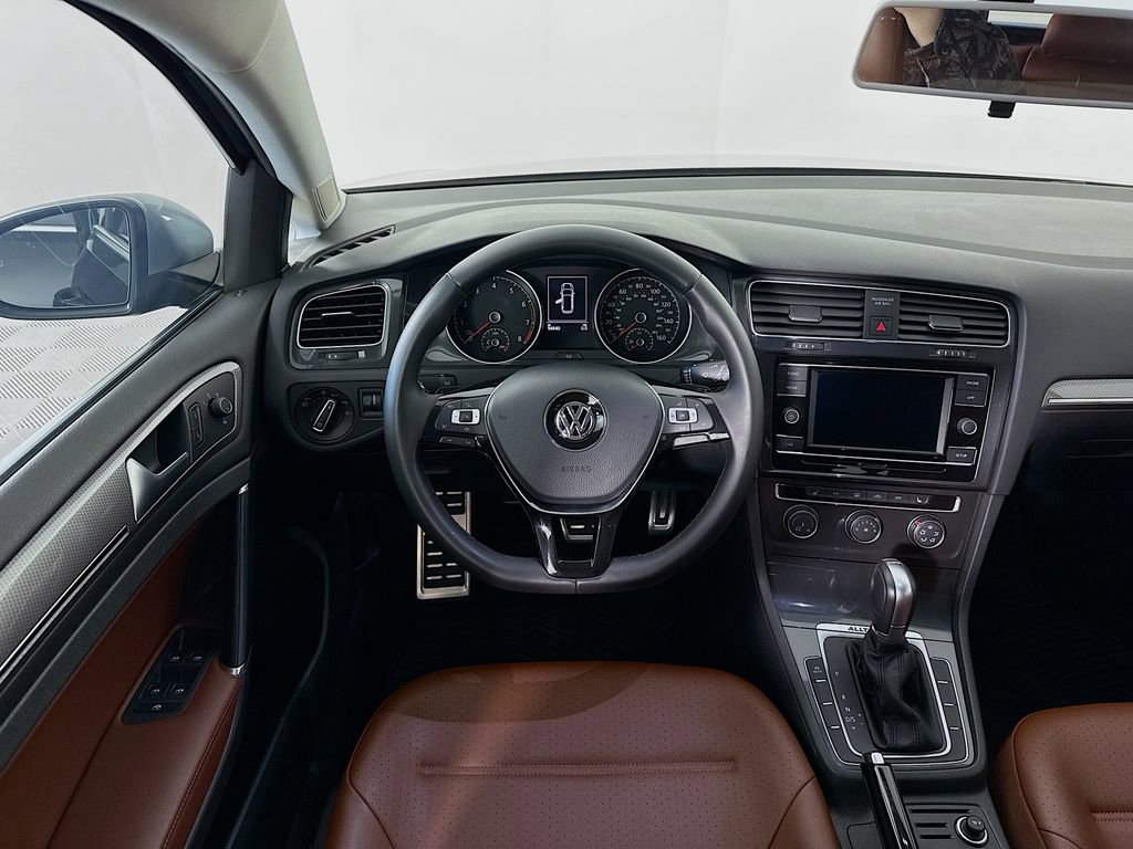 Used 2019 Volkswagen Golf Alltrack S image 21