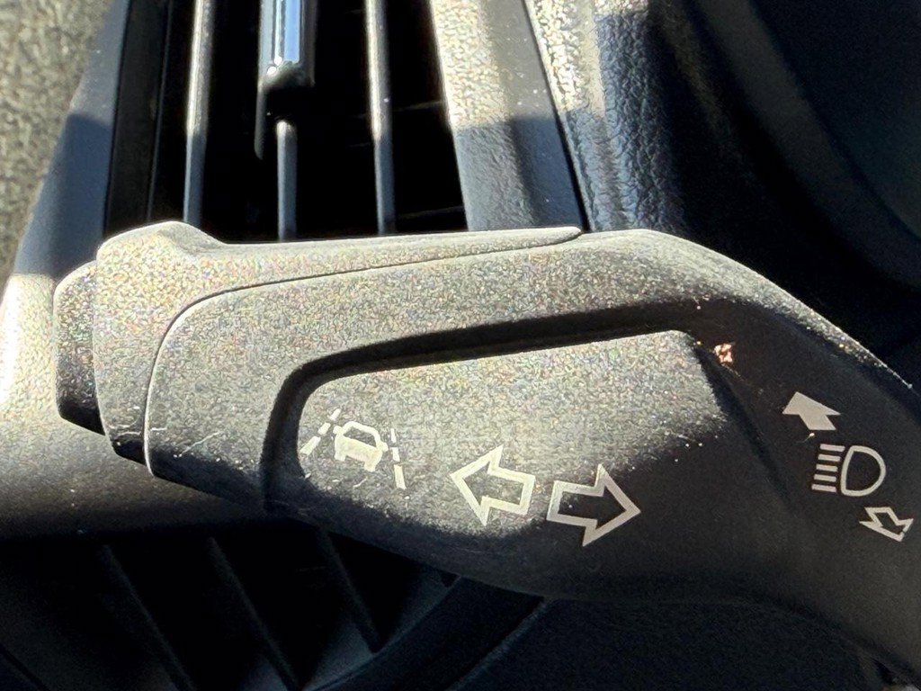Used 2021 Ford Transit Connect XLT image 42