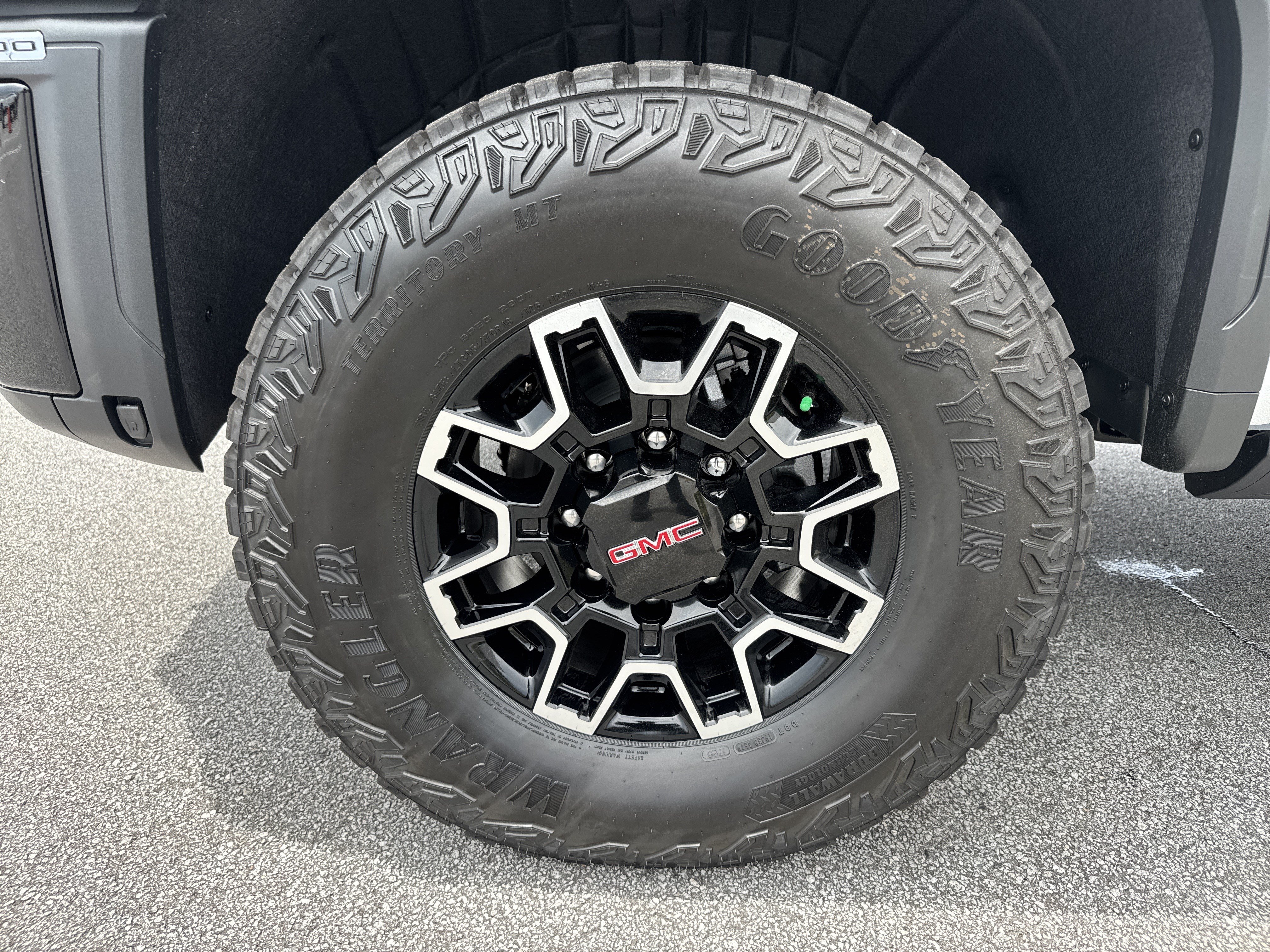 New 2026 GMC Sierra 2500 AT4X AWD/4WD image 13