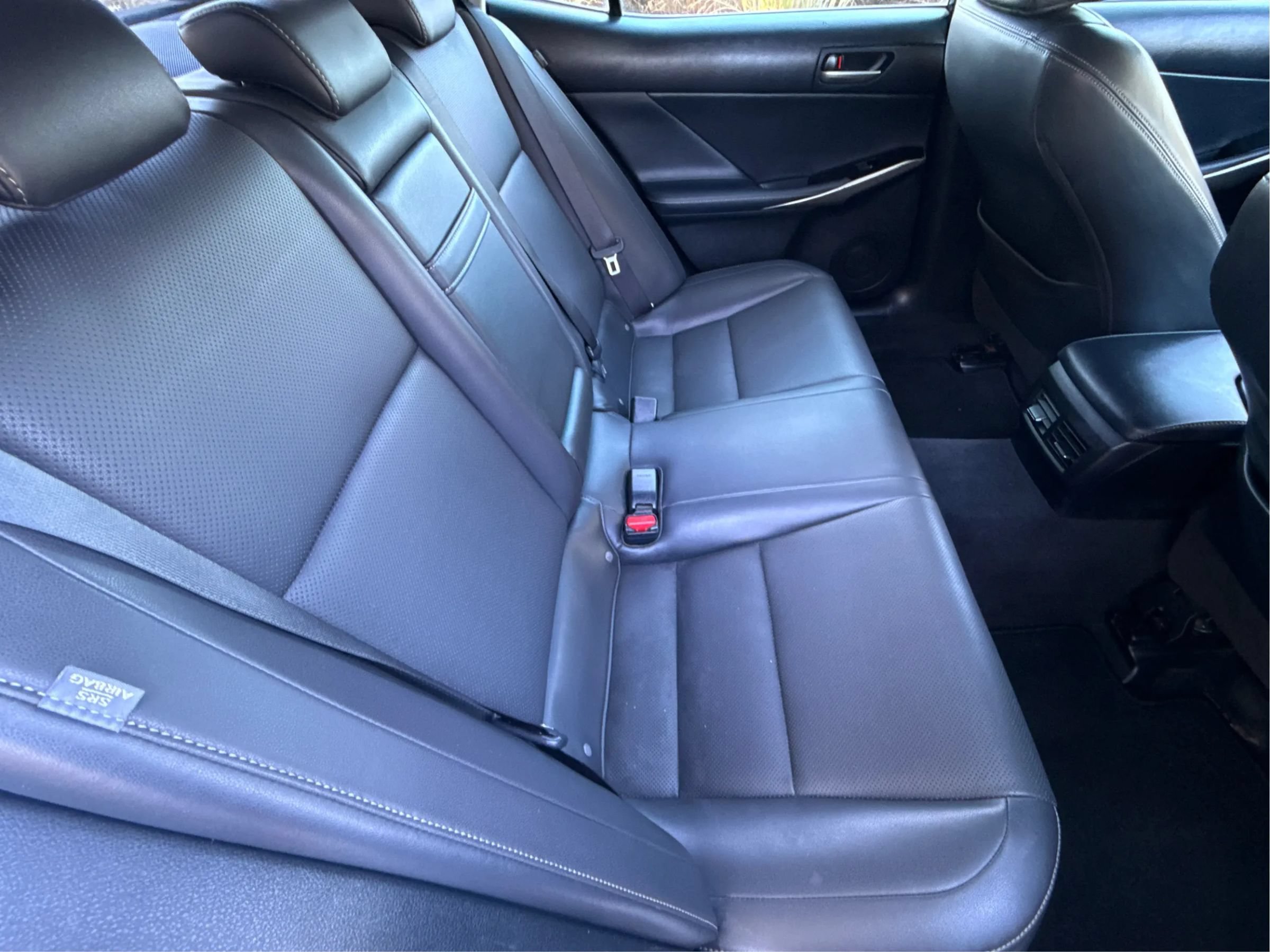 Used 2017 Lexus IS 200t w/ Premium Package RWD image 22