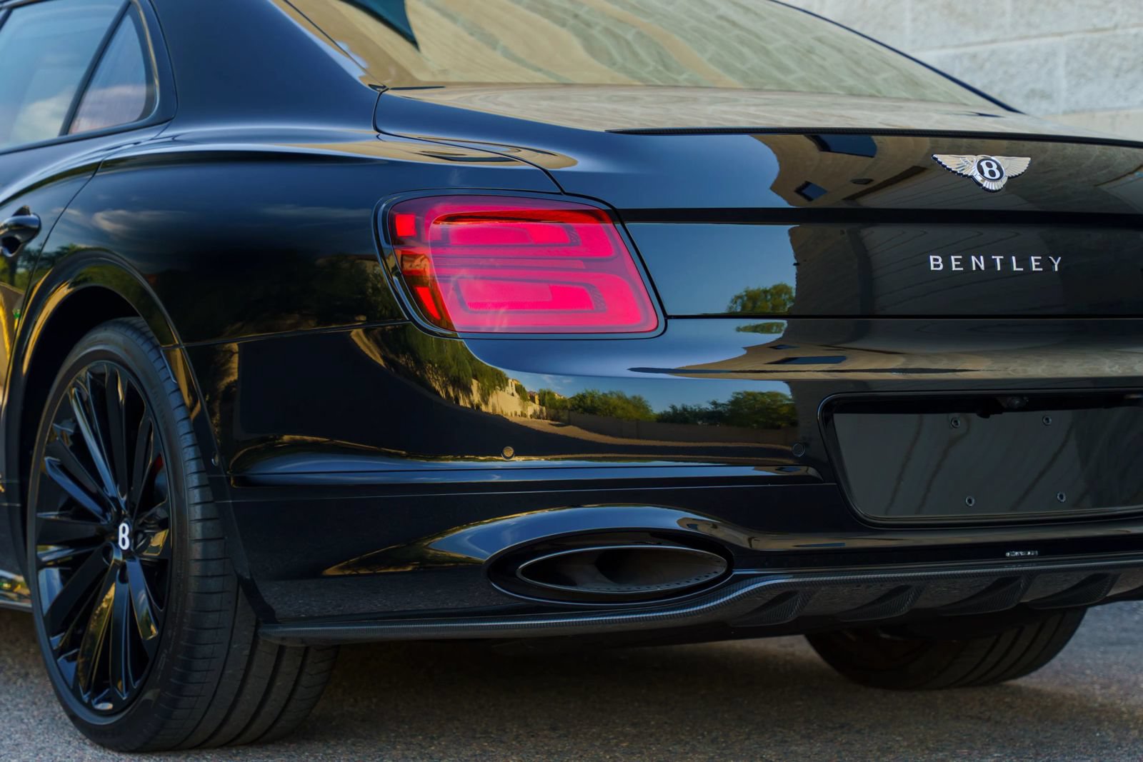 Used 2024 Bentley Flying Spur S W12 AWD/4WD image 45