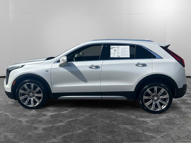 Used 2021 Cadillac XT4 Premium Luxury image 2