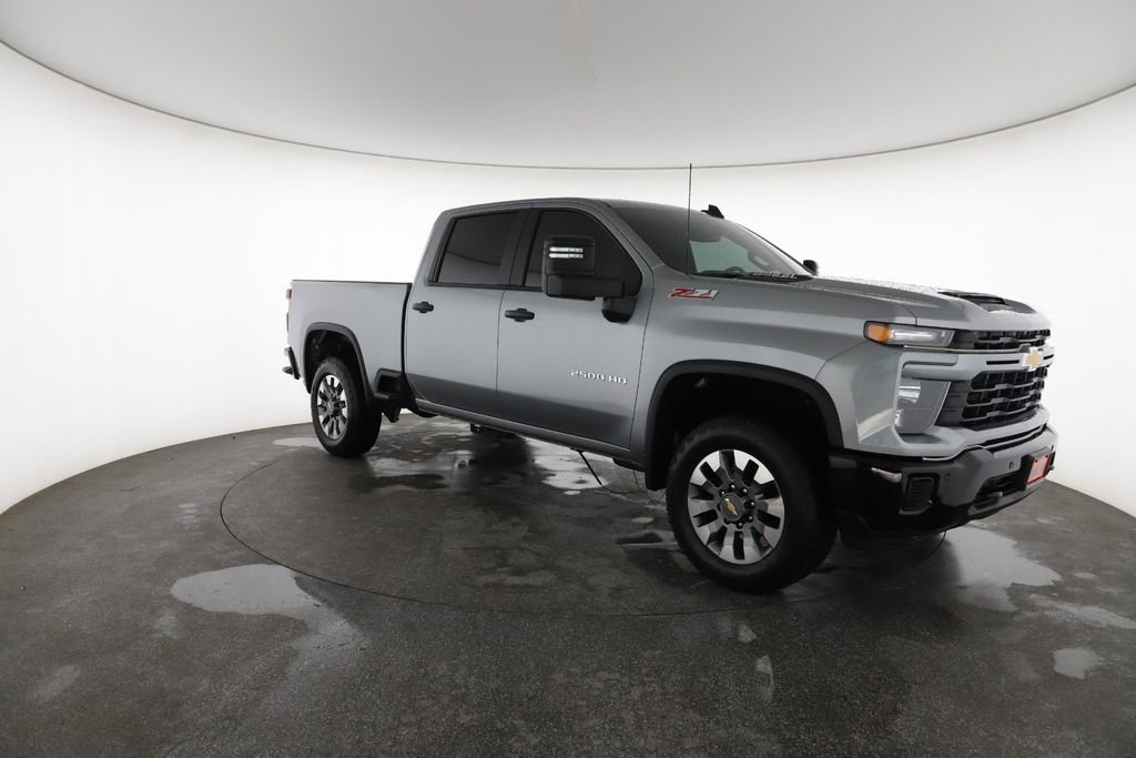 Used 2026 Chevrolet Silverado 2500 Custom w/ Custom Value Package image 2