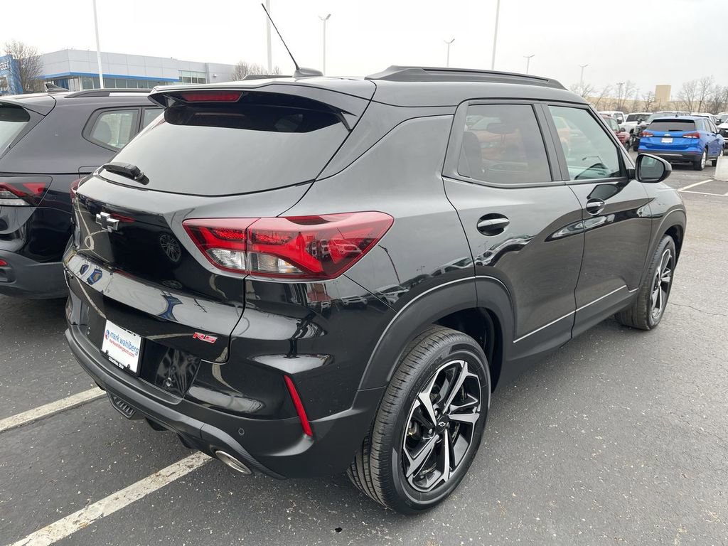 Used 2023 Chevrolet TrailBlazer RS w/ Convenience Package FWD image 9