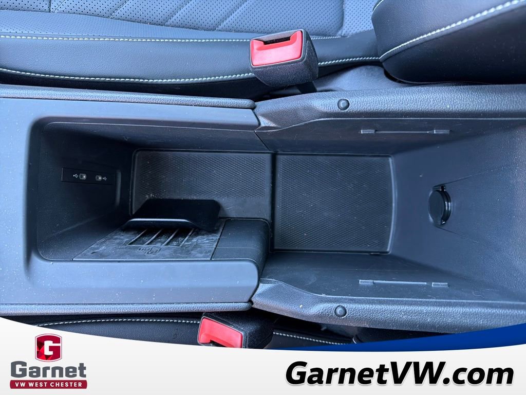 Certified 2025 Volkswagen Tiguan SE R-Line image 25