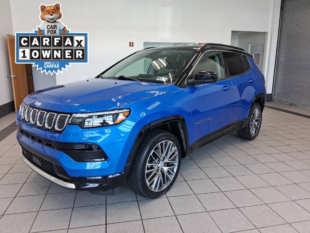 Used 2022 Jeep Compass Limited w/ Elite Group AWD/4WD image 4