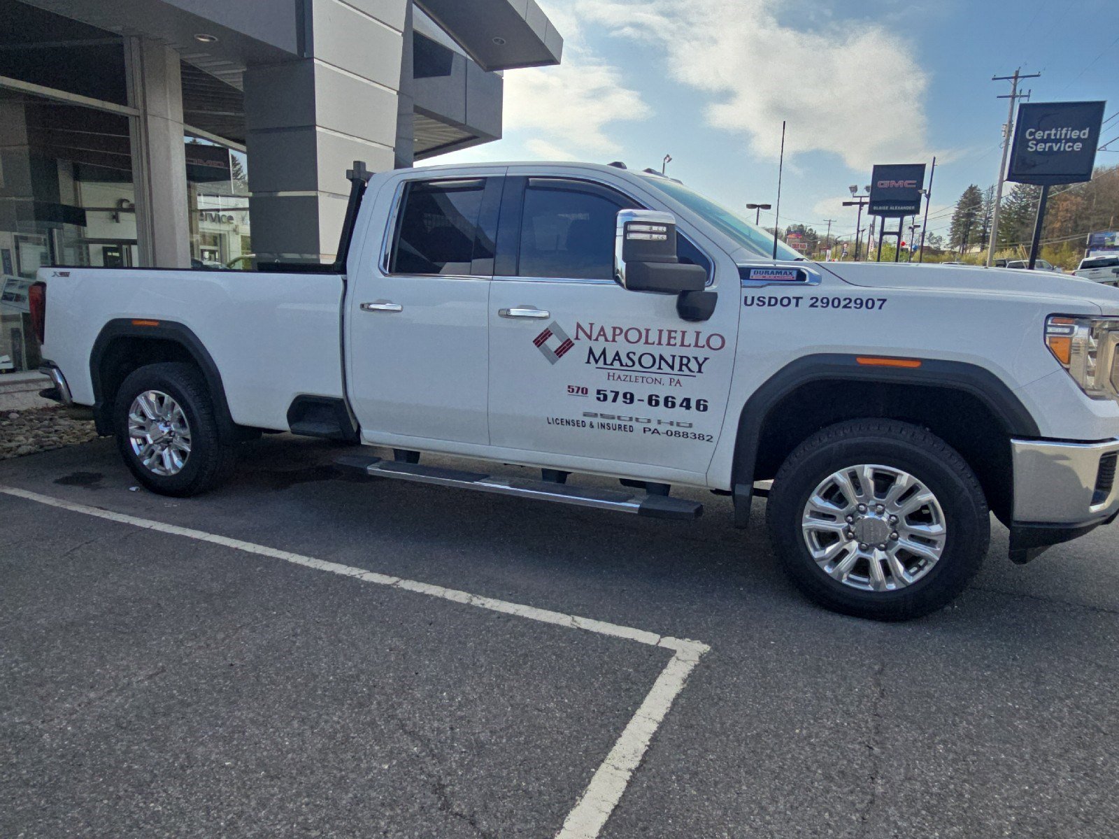 Used 2022 GMC Sierra 2500 SLT w/ SLT Premium Package AWD/4WD image 5
