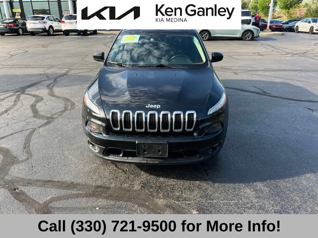 Used 2015 Jeep Cherokee Latitude w/ Cold Weather Group AWD/4WD image 4