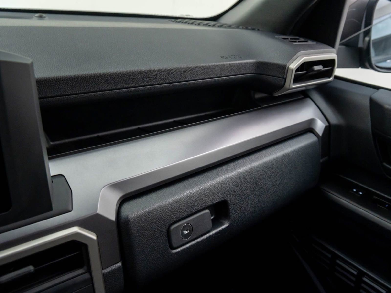 Used 2025 Toyota 4Runner TRD Off-Road Premium image 31