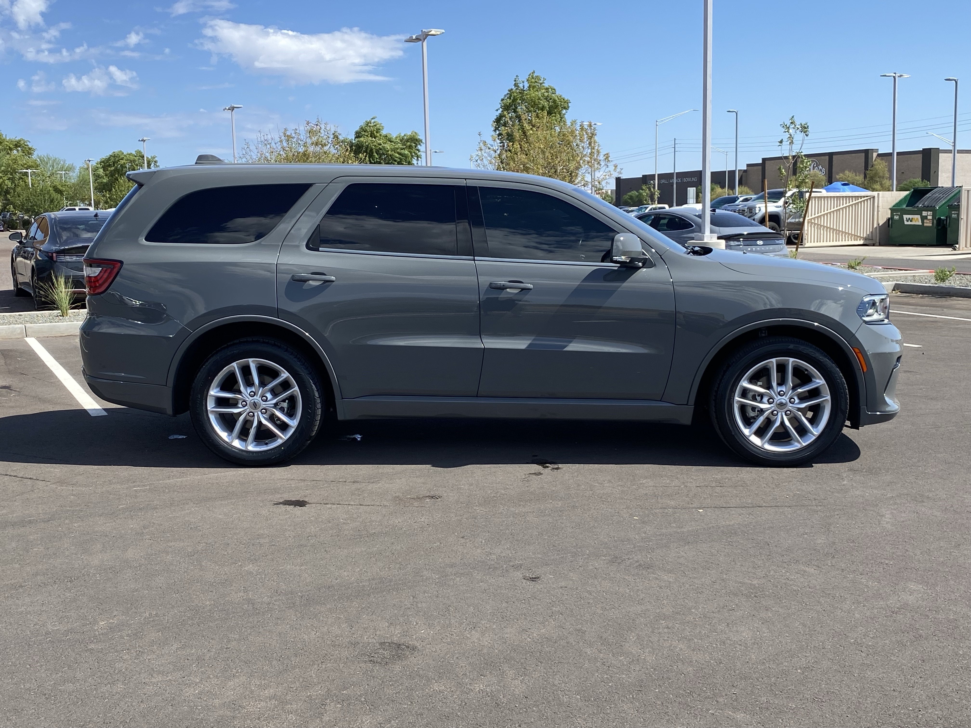 Used 2022 Dodge Durango GT RWD image 2