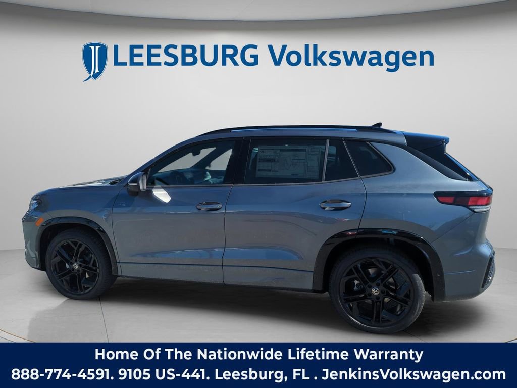New 2026 Volkswagen Tiguan SE R-Line FWD image 10