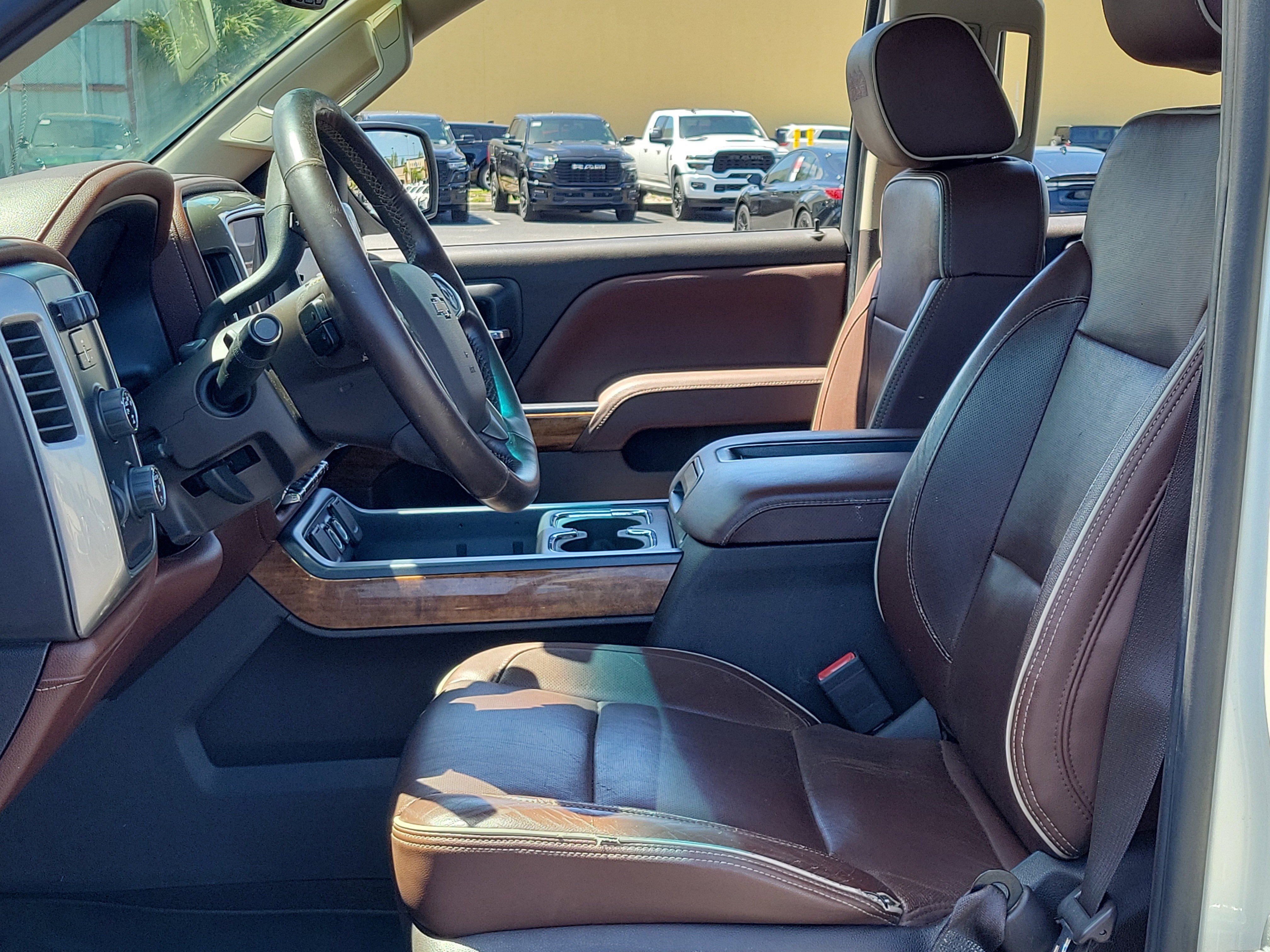 Used 2014 Chevrolet Silverado 1500 High Country w/ High Country Premium Package AWD/4WD image 21