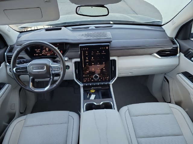 Used 2024 GMC Acadia Denali AWD/4WD image 7