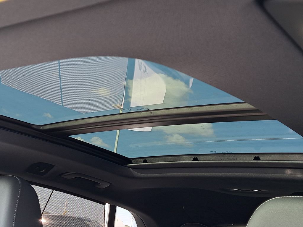 New 2026 Audi Q8 Premium Plus image 16