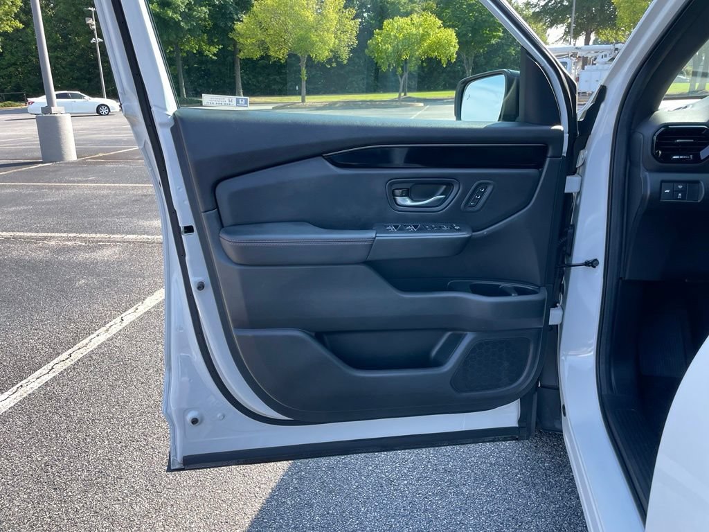 Certified 2024 Honda Pilot TrailSport image 27