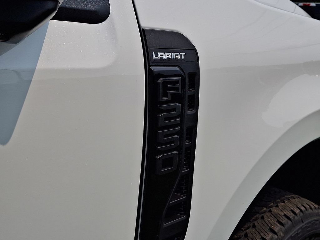 New 2026 Ford F250 Lariat w/ Black Appearance Package AWD/4WD image 20
