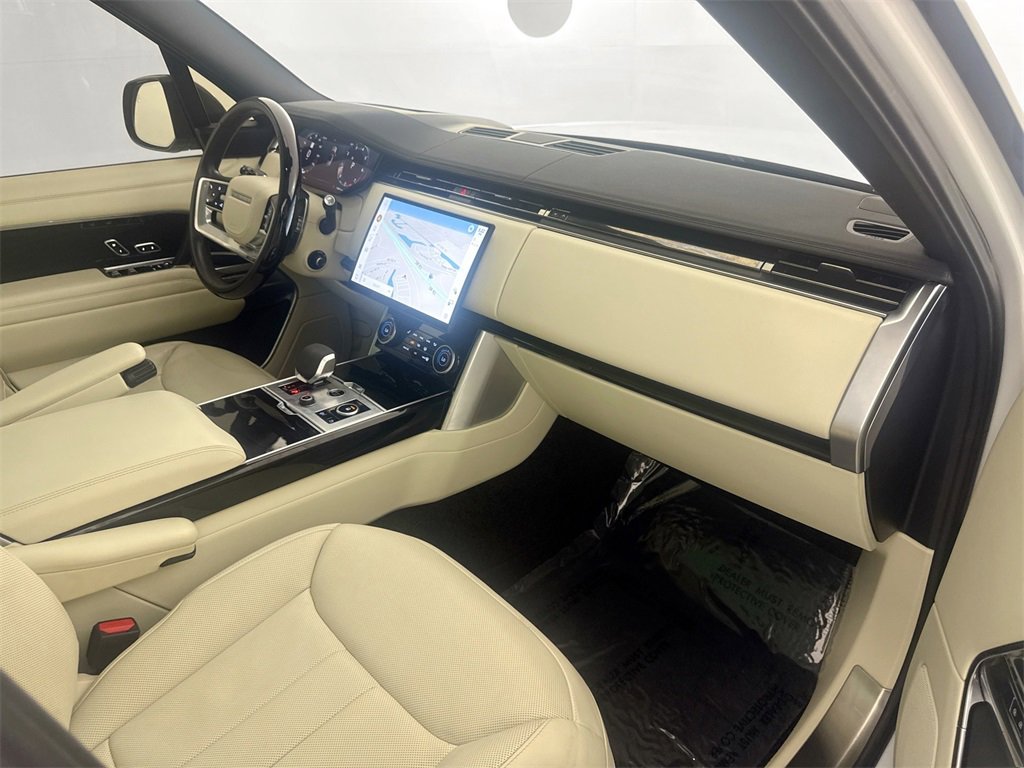 Used 2023 Land Rover Range Rover SE image 29
